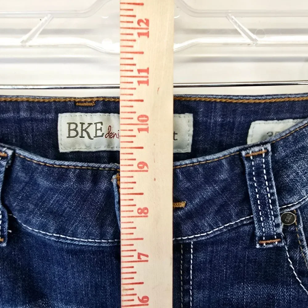 BKE Denim Scarlett Boot Cut Medium Wash Jeans Women's 32R 31.5L Mid Rise Stretch